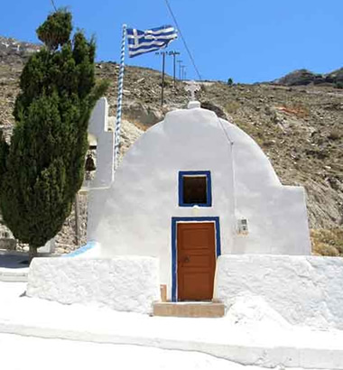 Photo: Klearchos P. Kapoutsis <a href="http://www.mlahanas.de/Greece/Cities/OrmosAthiniosSantorini01.html" target="new" class="link">Ormos Athinios, Santorini</a>