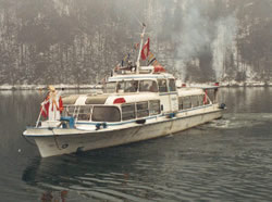 St Nikolaus coming by boat